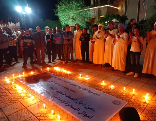 في وقفة احتجاجية.. حقوقيون بزاكورة يوقدون الشموع بحثا عن إنصاف “ضحايا الشعوذة”