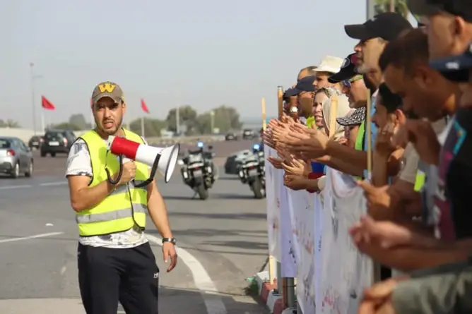 مستخدمو الطرق السيارة يتظاهرون لليوم العاشر.. ونقابي: الشركة تستخف بالاتفاقيات الرسمية