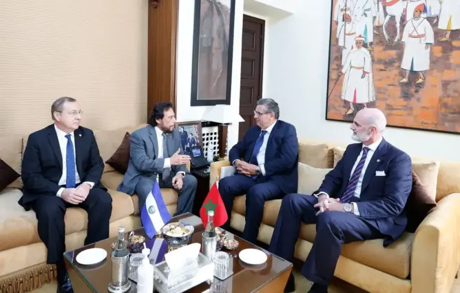 أخنوش يلتقي نائب رئيس السلفادور وينوه بسحب بلاده اعترافها بالجمهورية الوهمية