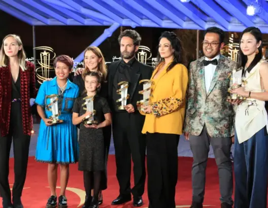 مهرجان مراكش.. فيلم مغربي يروج “للمثلية” يخطف جائزة لجنة التحكيم وإيراني يفوز بـ”النجمة الذهبية”