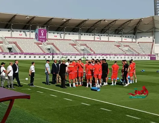 حديث مطول بين الركراكي وبوفال وزيارة موتسيبى يخطفان الأضواء في تداريب الأسود
