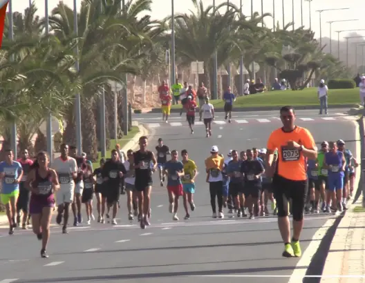 الماراثون الجامعي بأكادير يجمع آلاف العدائين المغاربة