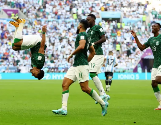 في مباراة بطولية.. السعودية تحقق فوزا تاريخيا أمام الأرجنتين بمونديال قطر