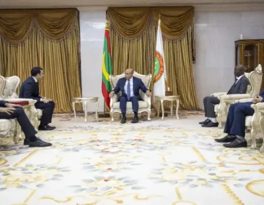 الرئيس الموريتاني يستقبل الوزير السكوري حاملا رسالة من الملك محمد السادس