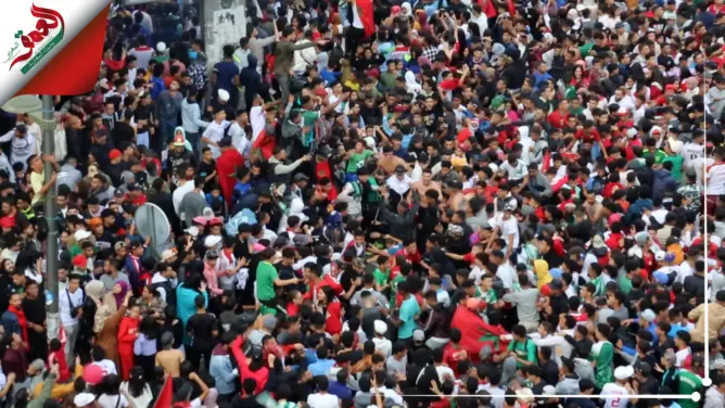 جحافل من القنيطريين تجوب شوارع المدينة احتفالا بفوز الأسود