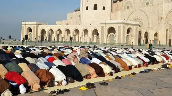 الملك يأمر بإقامة صلاة الاستسقاء بمصليات ومساجد المملكة غدا الثلاثاء