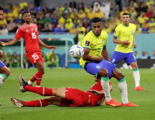 البرازيل ثاني المتأهلين لثمن نهائي المونديال بفوز صعب على سويسرا