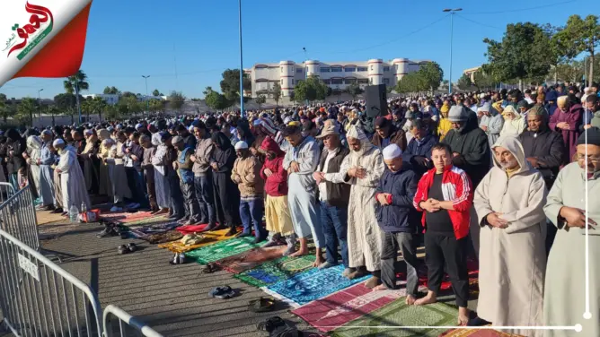 مئات المغاربة بالبيضاء يؤدون صلاة الاستسقاء طلبا للغيث