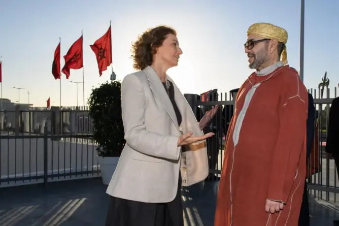الملك يشيد بجهود أزولاي في الحفاظ على التراث الثقافي للأمم