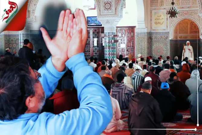 أهل دكالة يرفعون أكف الضراعة لله طلبا للمطر