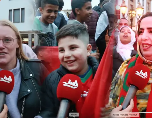 بالدموع.. مغاربة وأجانب بالرباط يعبرون عن فرحة تأهل الأسود