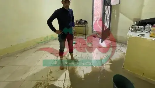 الأمطار تغرق شوارع طنجة.. سيول جرفت السيارات ومنازل غمرتها المياه (فيديو)