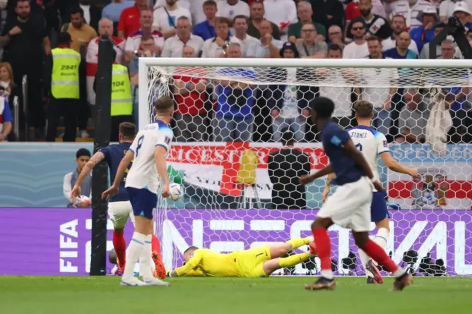 المغرب يصطدم بفرنسا في المربع الذهبي للمونديال بعد إطاحتها بإنجلترا