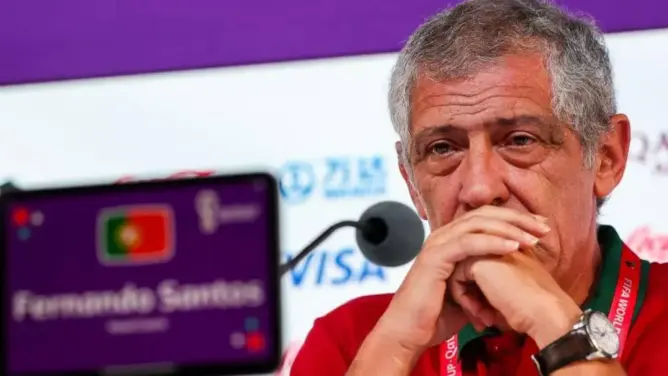 بعد الإقصاء من المونديال.. فرناندو سانتوس يغادر منصبه كمدرب للمنتخب البرتغالي