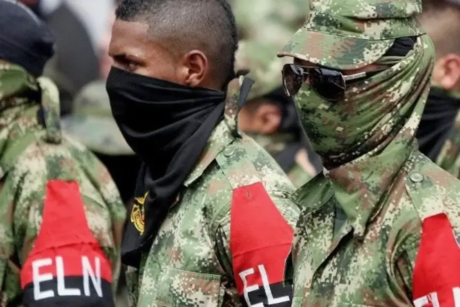 متمردون يقودون إضرابا مسلحا في كولومبيا ويعزلون آلاف المدنيين