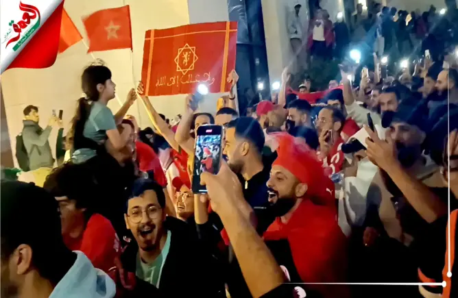 الجماهير المغربية والعربية تُشعل الدوحة فرحا بإنجاز أسود الأطلس (فيديو)
