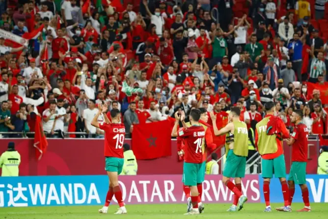 رغم الهزيمة أمام كرواتيا.. الجماهير المغربية تعبر عن افتخارها بالأسود (فيديوهات)