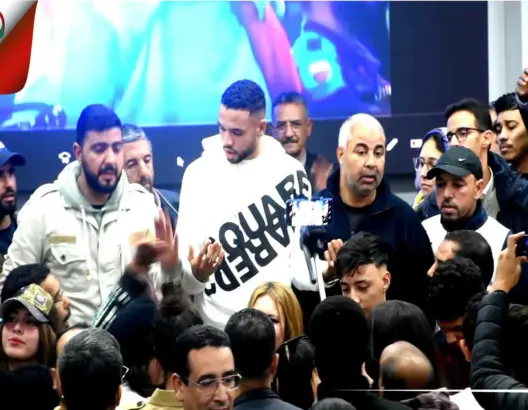 فوضى في حفل تكريم يوسف النصيري بفاس واللاعب يعبر عن غضبه (فيديو)