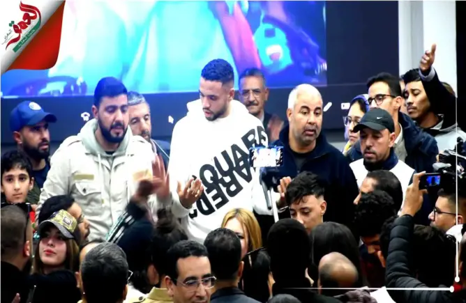 فوضى في حفل تكريم يوسف النصيري بفاس واللاعب يعبر عن غضبه (فيديو)