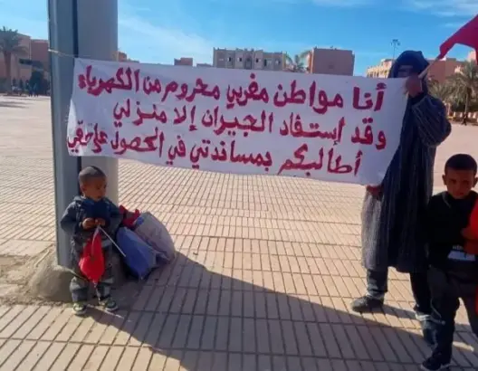 مواطن يشتكي رفض رئيس جماعة الريصاني ربط منزله بالكهرباء