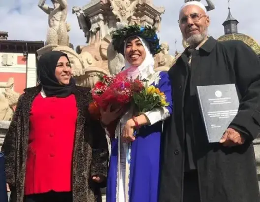 ابنة فلاح مغربي.. هاجر بودراع أول قاضية محجبة في محاكم إيطاليا