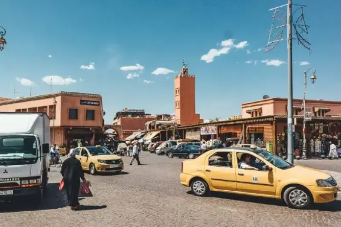 هل يؤثر ريع المأذونيات على انتشار الاحتيال على الأجانب وتفضيلهم على الزبون المغربي؟