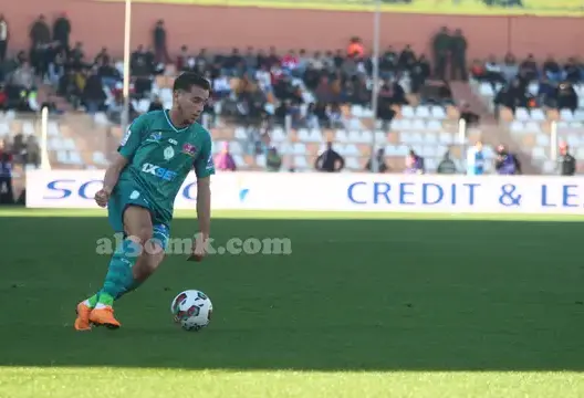 التعادل يحسم مواجهة الرجاء الرياضي والدفاع الجديدي في أول مبارة لحساب الجولة 15