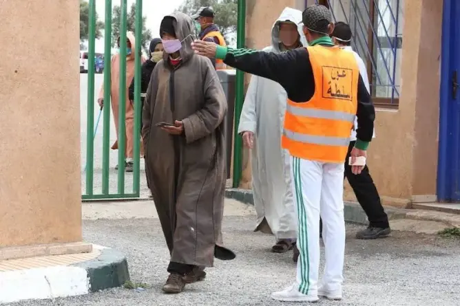 اشتراكات الهاتف والانترنيت تنغص على مغاربة فرحة الاستفادة من “دعم الفقراء”