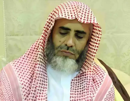النيابة السعودية تطالب بإعدام الداعية عوض القرني بتهمة استخدام “تويتر”