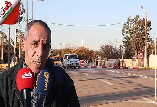 بعد تسليم جثامين مغاربة عبر"زوج بغال".. حقوقي يطالب بتسهيل الممرات الانسانية بين المغرب والجزائر