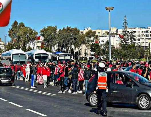 توافد الجماهير الودادية على ملعب الرباط