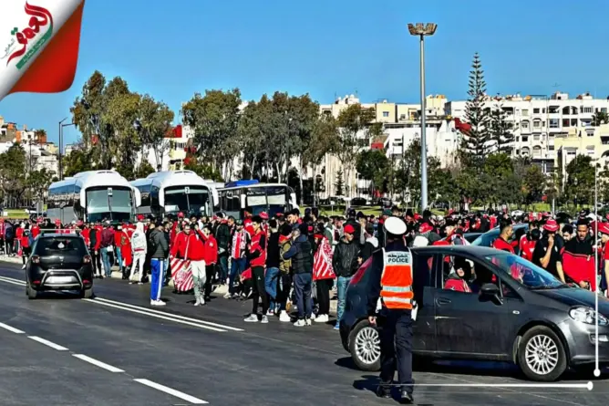 توافد الجماهير الودادية على ملعب الرباط