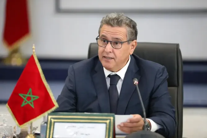 أخنوش يعزي عائلات ضحايا الزلزال وينوه بجهود الإغاثة والإنقاذ