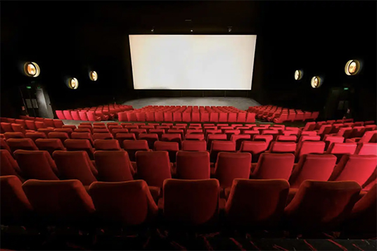 تخصيص جماعة الناظور وعاء عقاري لبناء قاعة سينمائية بالناظور يثير غضب السينمائيين