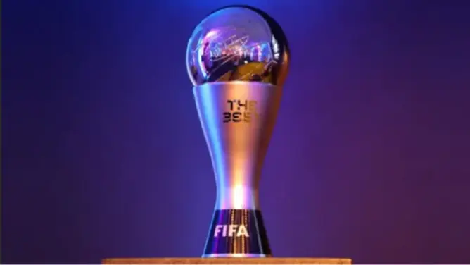 “الفيفا” يعلن عن المرشحين الثلاثة للفوز بجائزة أفضل لاعب في العالم