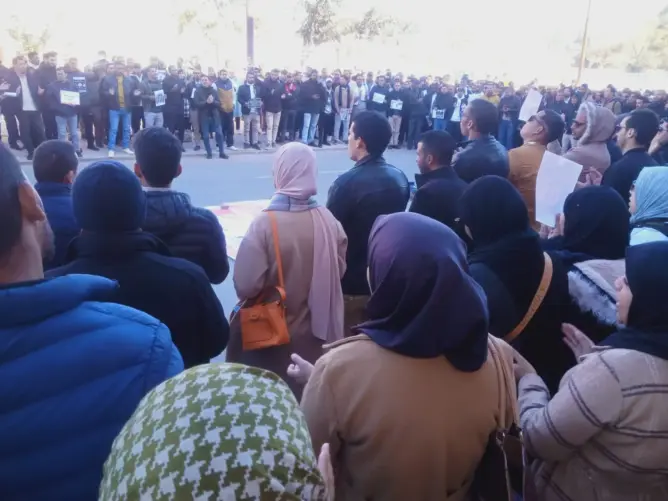 تضامنا مع زملائهم.. نقابيو الـCDT يخرجون للشارع بزاكورة احتجاجا على “مخطط التعاقد المشؤوم”