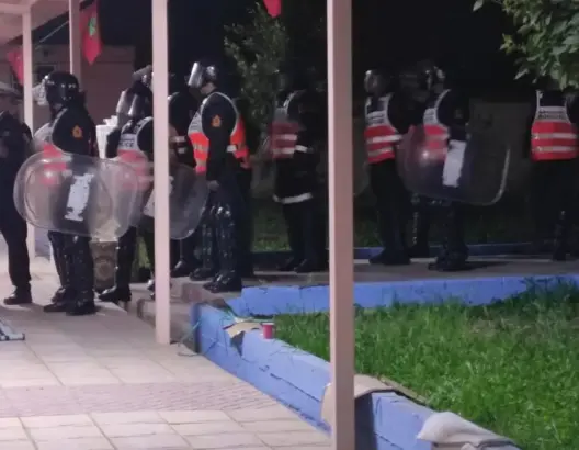 حقوقيون يستنكرون تعنيف أساتذة بالفقيه بنصالح.. ومدير التعليم: التوقيف عن العمل إجراء عادي