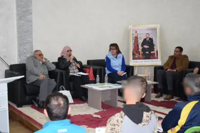سجن بني ملال يفتتح أنشطته الثقافية بلقاء الشاعرة الرامي