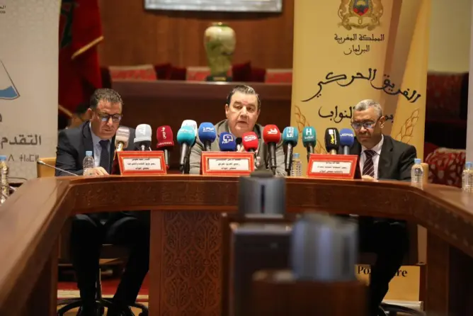 المعارضة تشكو “تجاهل” الحكومة وتنتقد إجراءات وقف الغلاء وتُلمح باللجوء للقصر