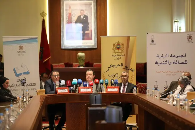 المعارضة تكشف كواليس مقترح “مجلس الصحافة” وانسحاب الفريق الاشتراكي من التنسيق