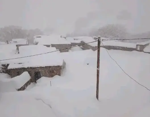 أمطار وثلوج وسيول .. مداشر وقرى بالمغرب العميق تئن تحت وطأة العزلة
