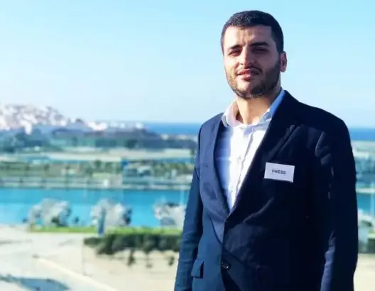 بالضرب والسب.. برلماني يعتدي على مدير موقع “شمالي” بطنجة