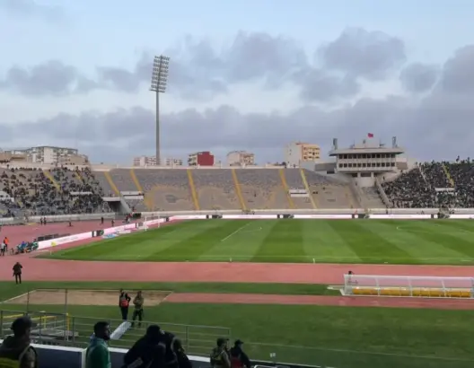 كارثة ملعب “دونور”.. تمايل وشقوق يدفعان “كازا إيفنت” لإغلاق “المنطقة 6”