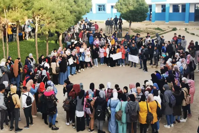 أمين عام حزب سياسي يكشف “ثغرات” في مراسلات توقيف الأساتذة المضربين