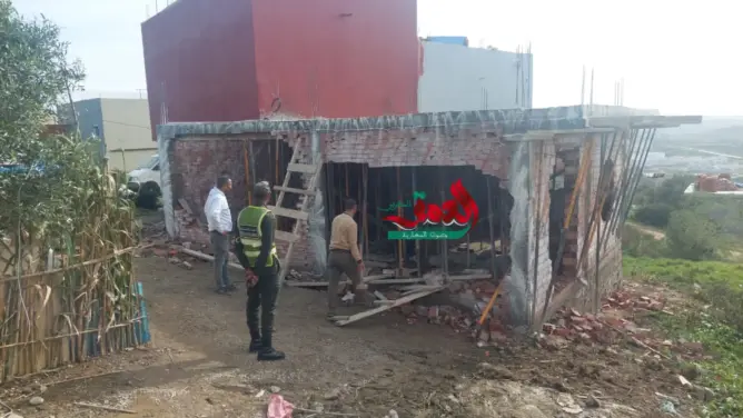 سلطات طنجة تهدم مباني عشوائية بحي الهرارش