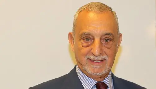 العيون صورة في القلب وفي الوجدان
