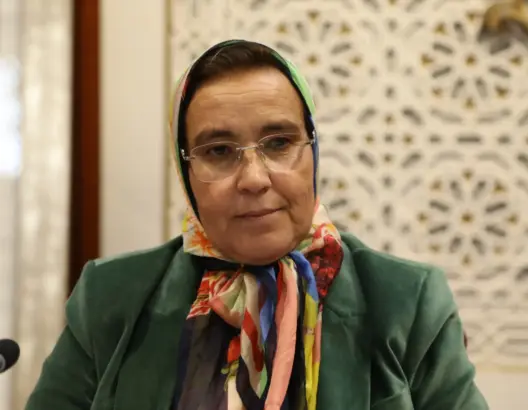 الزومي: الأحزاب تتنكر للمرأة وتدبجها في برامجها الانتخابية.. وكل السياسيات معنفات