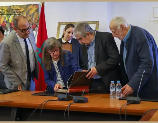 بعد المفكر الجزائري أركون.. أرملة الكاتب الفرنسي “كايار” تهدي خزانته للمغرب