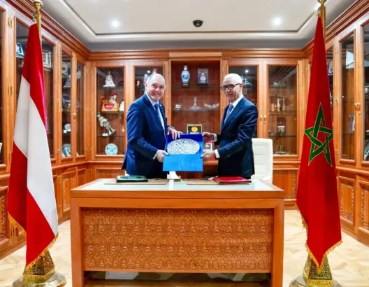 الأولى عربيا وإفريقيا.. الطالبي يوقع مذكرة تفاهم مع برلمان النمسا ويشيد بموقفها من الصحراء