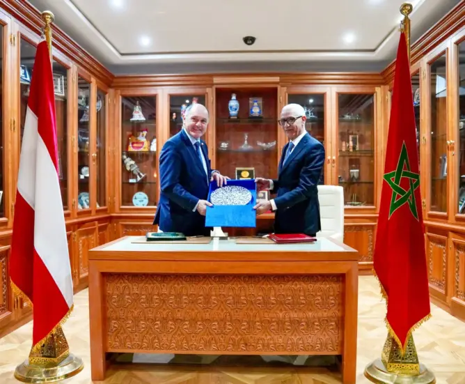 الأولى عربيا وإفريقيا.. الطالبي يوقع مذكرة تفاهم مع برلمان النمسا ويشيد بموقفها من الصحراء